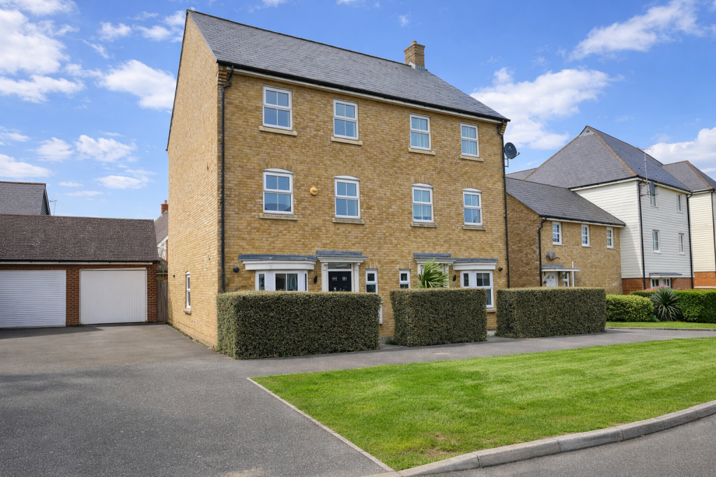 Main image of property: Crossways, Sittingbourne, ME10 4RN