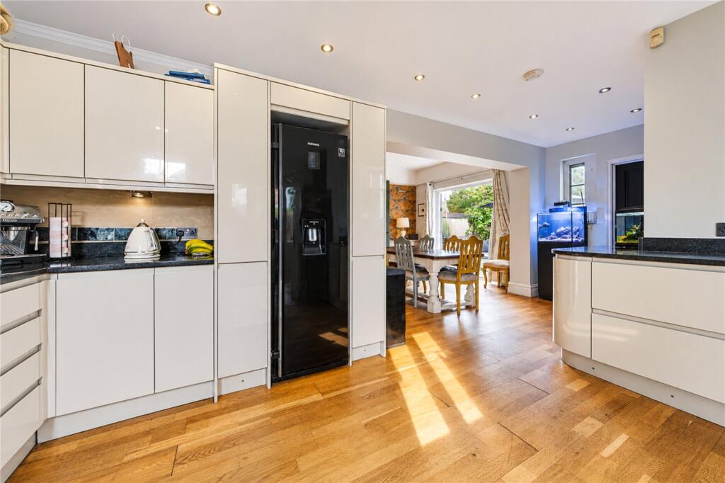 Warminster Road, Westbury photo 5