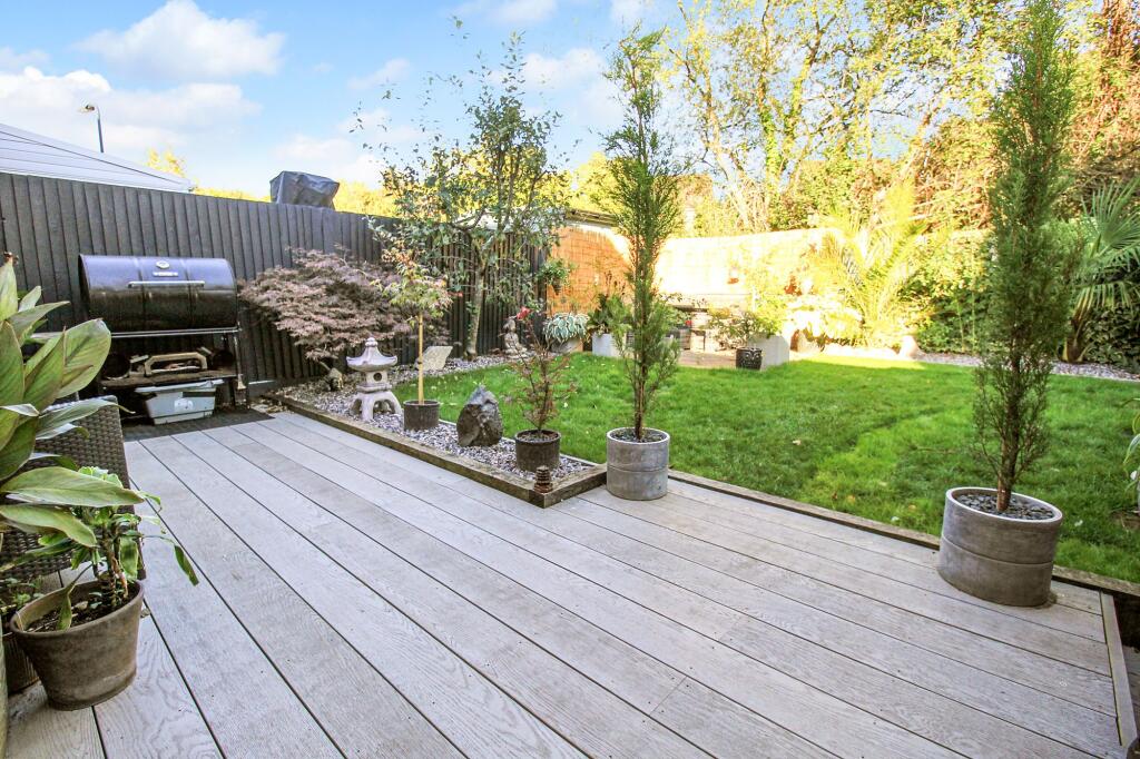 8 Tumulus Close photo 4