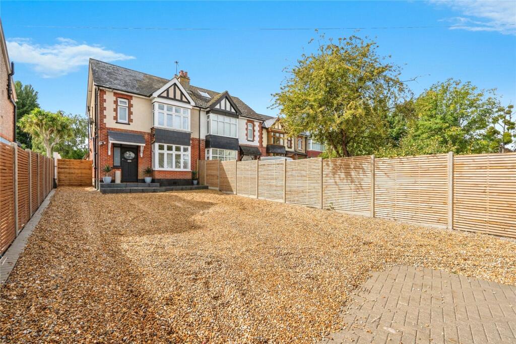 Main image of property: Park Avenue, Waterlooville, Hampshire, PO7