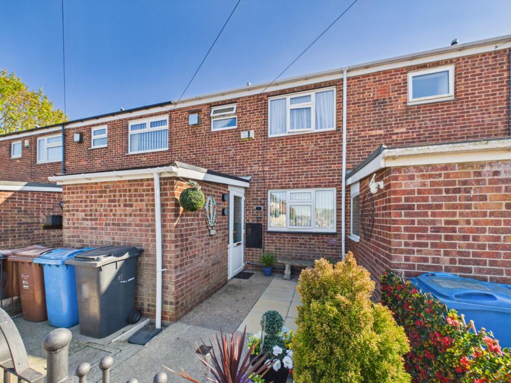 Main image of property: Bessingby Grove, Hull, HU9 5UG