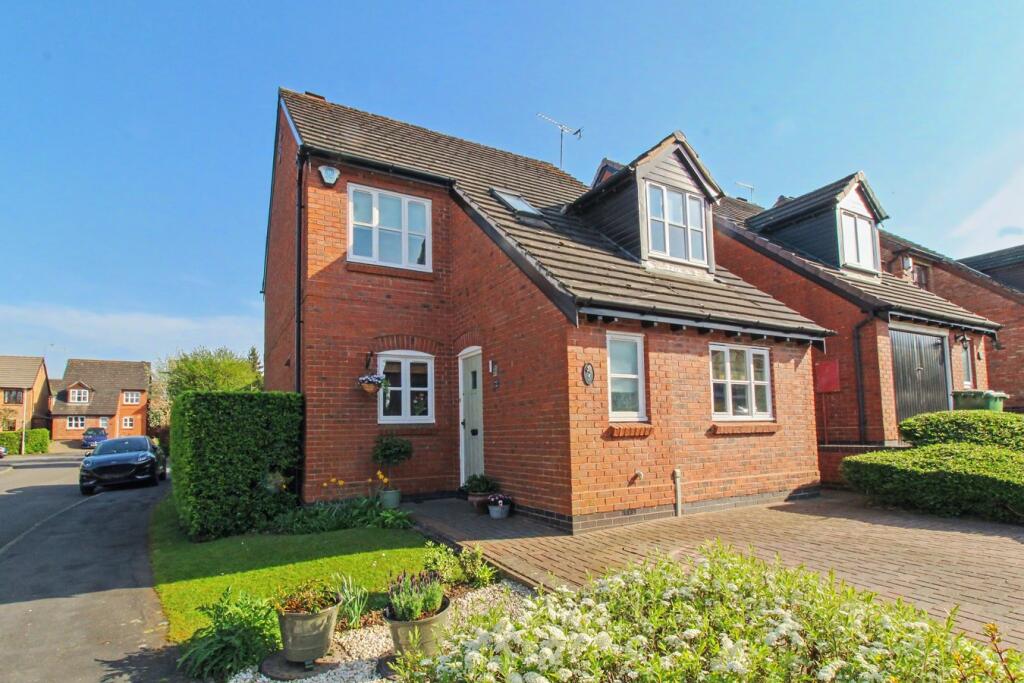 Main image of property: Devonia Road, Oadby, Leicester, LE2