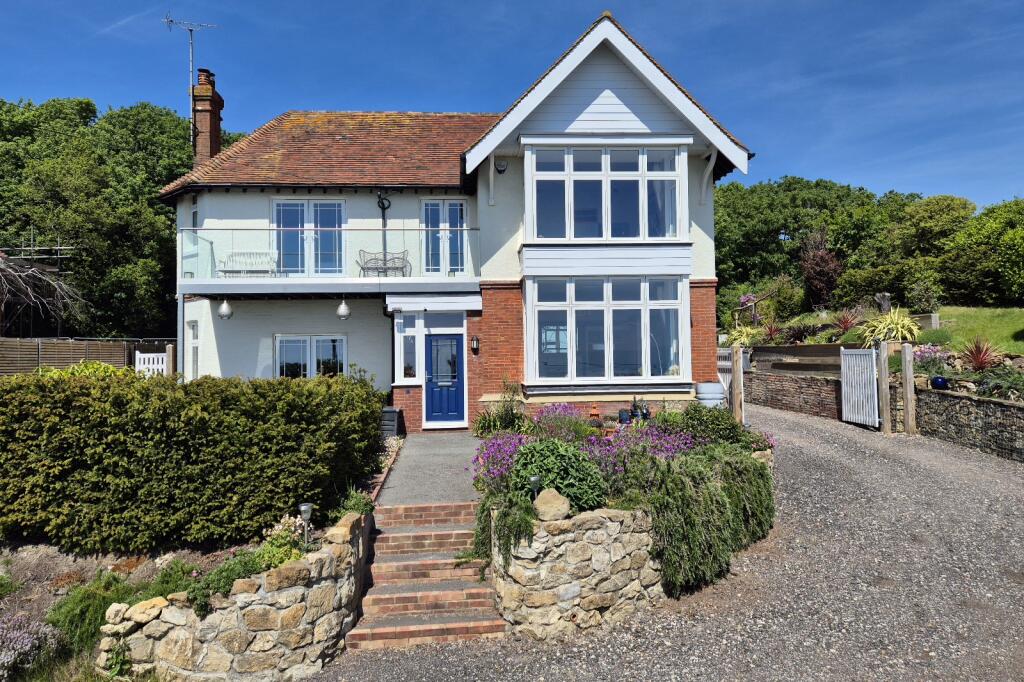 4-bed detached on Cliff Road, Hythe, CT21, £1,050,000