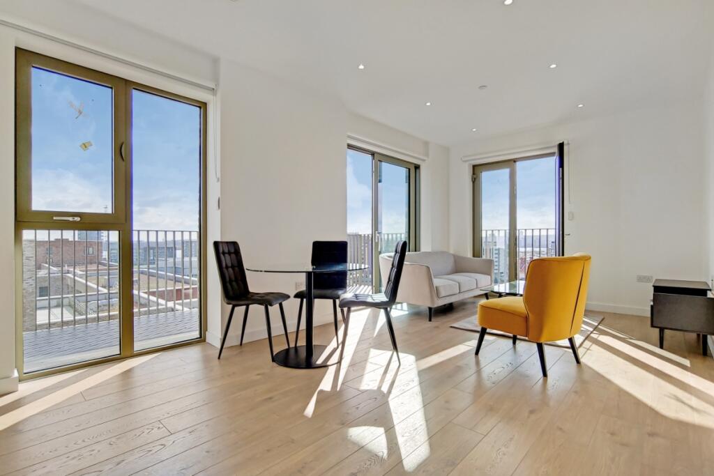 1-bed flat on Galley House, Atlantis Avenue E16, £300,000