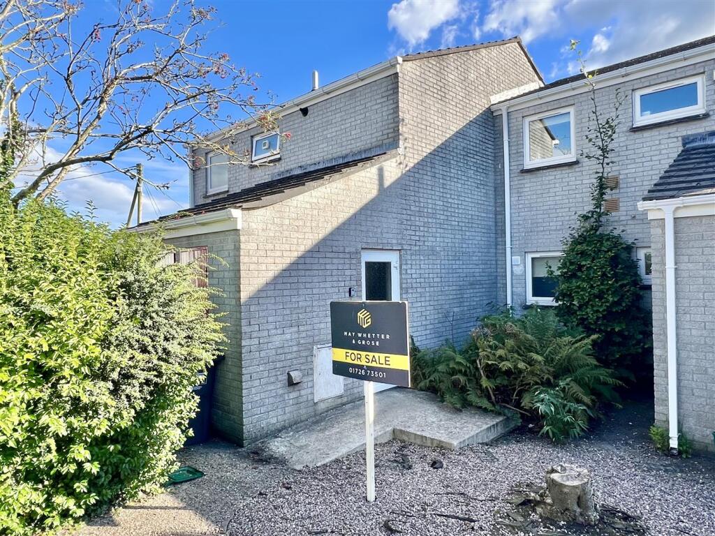 1-bed flat on Thornpark Road, St. Austell, £60,000