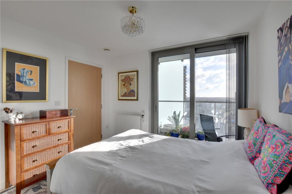 Apartment in London - View 3