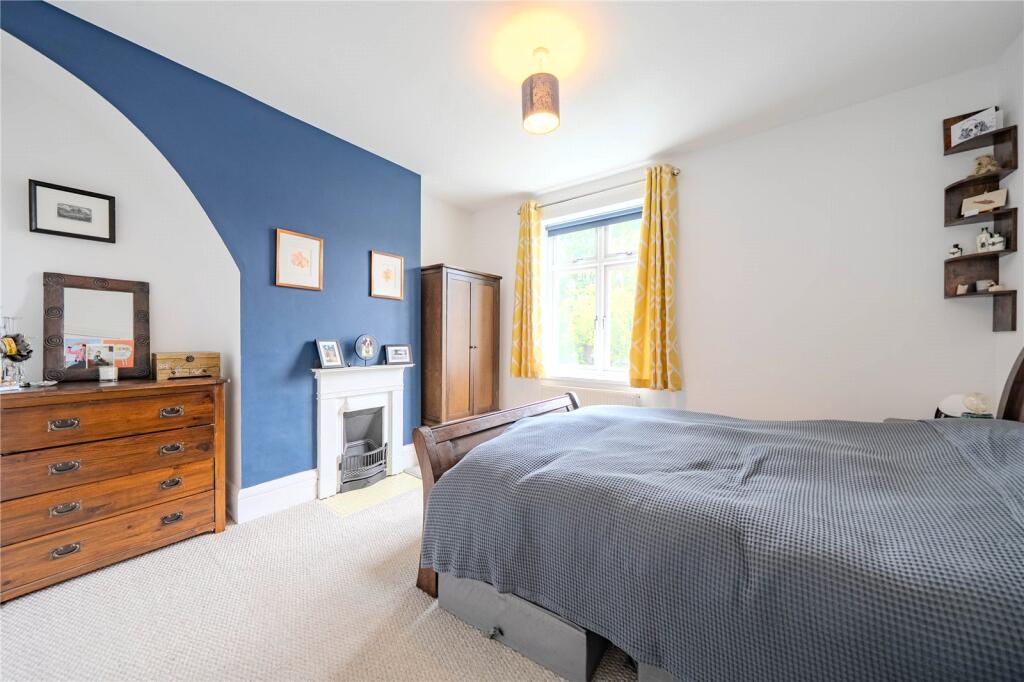 House in Leeds, West Yorkshire - View 5