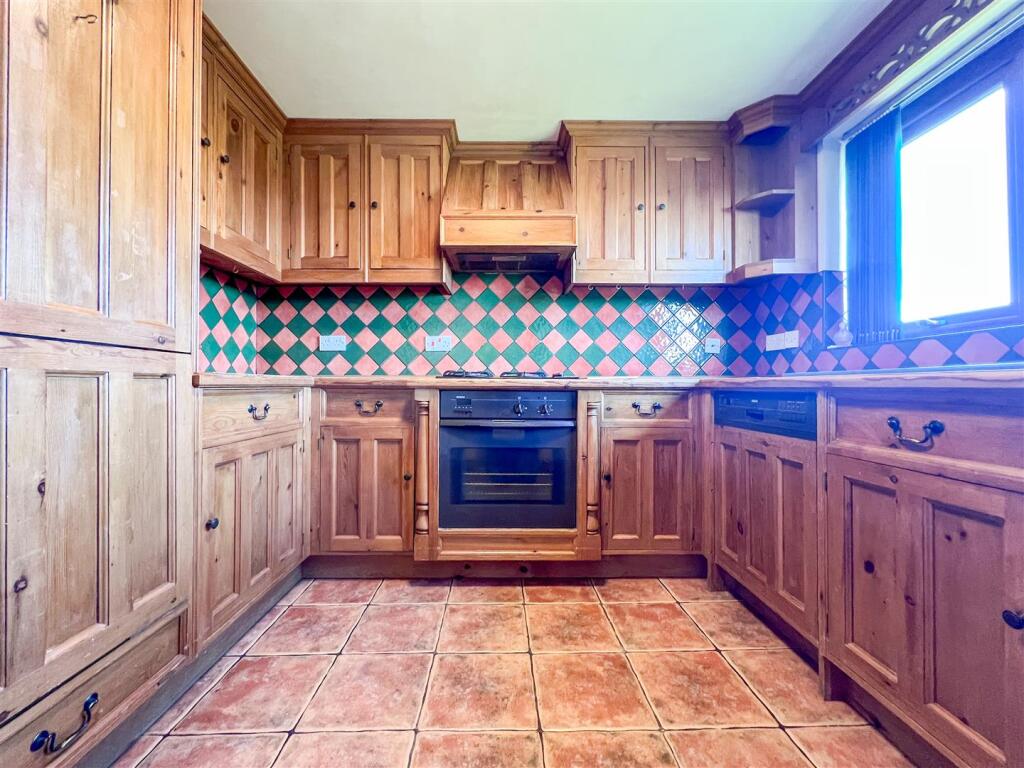 House in Staffordshire Moorlands, Hammersley Hayes, Cheadle - More