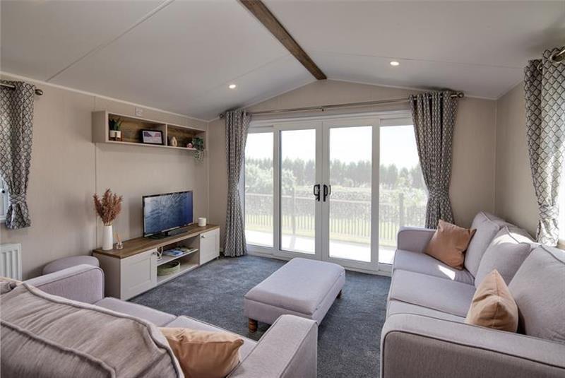 Main image of property: Willerby Malton Elite  2025, Tattershall Lakes Country Park, Sleaford Rd, Tattershall, Lincolnshire, LN4 4LR