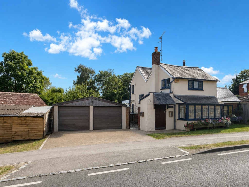 Main image of property: Winslow Road, Padbury, Buckingham, MK18 2AW