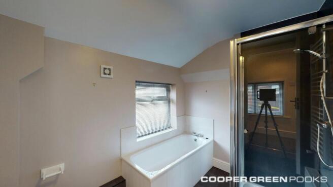 Wyle Cop, 35a Bathroom.jpg