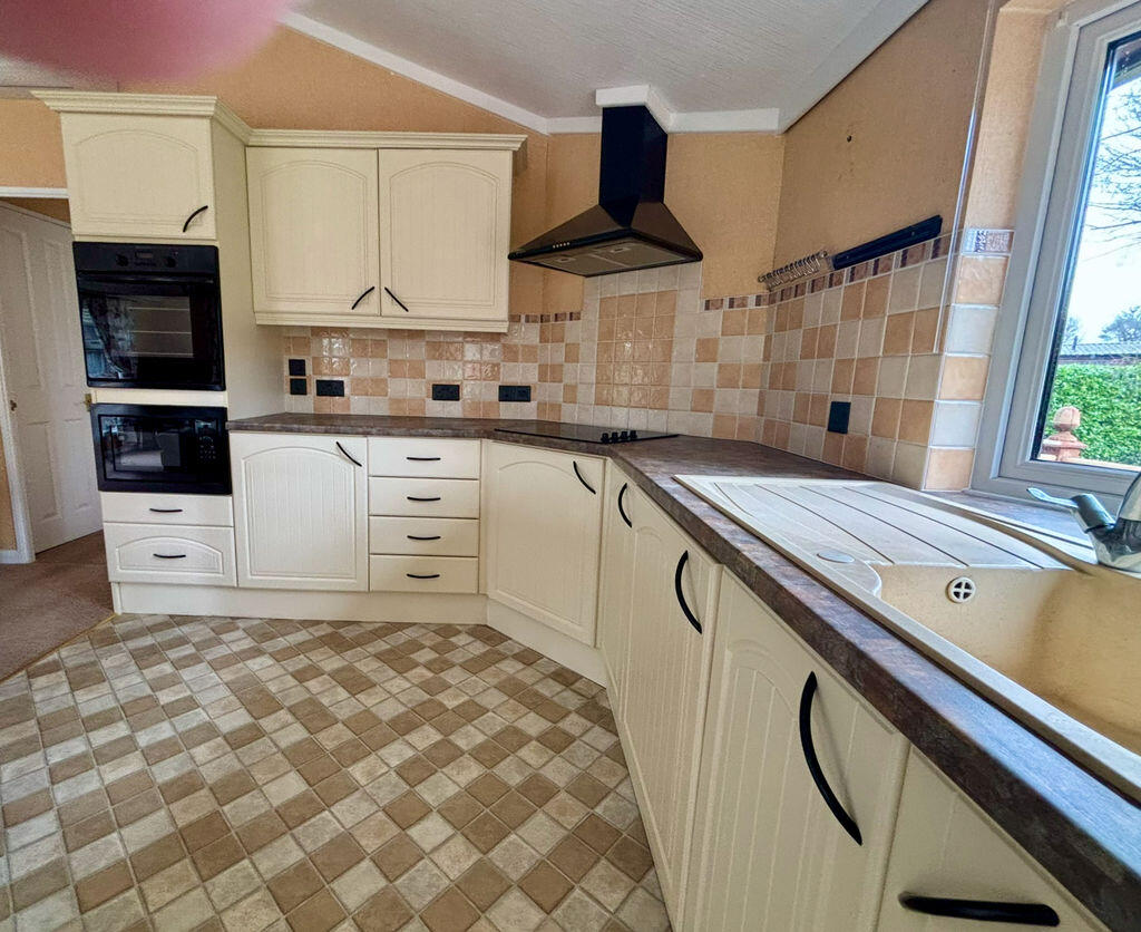 Holiday Lodge in The Surrey Hills photo 3
