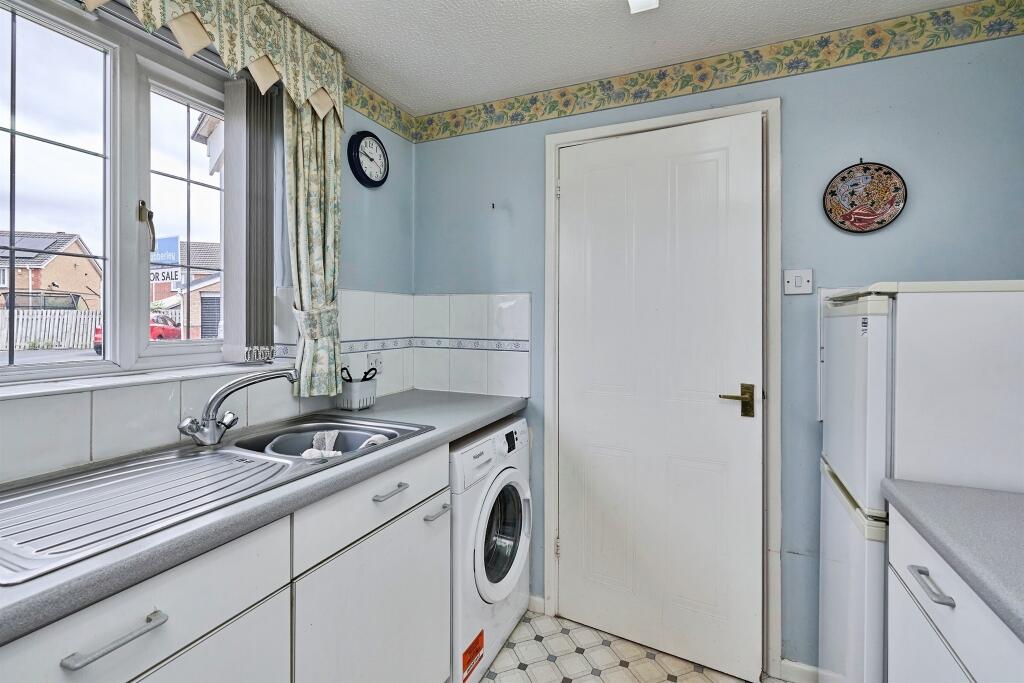 House in Sandwell, Horseley Heath - More