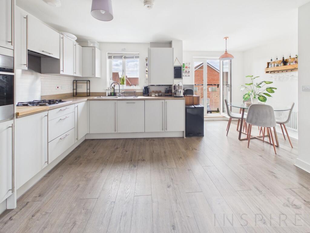 Apartment in Redhill - View 5