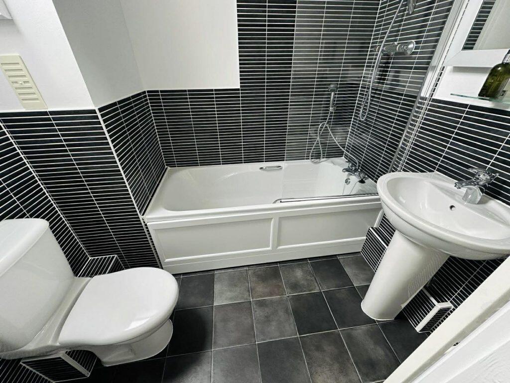 Fletton Link, Hermitage, Thatcham - More