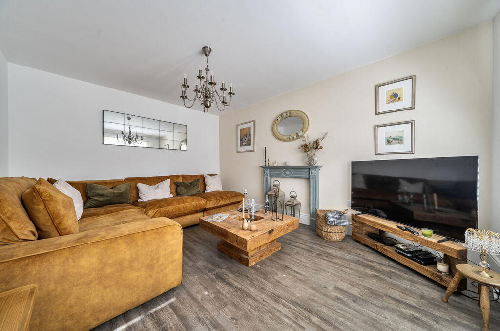 House in Tonbridge - More