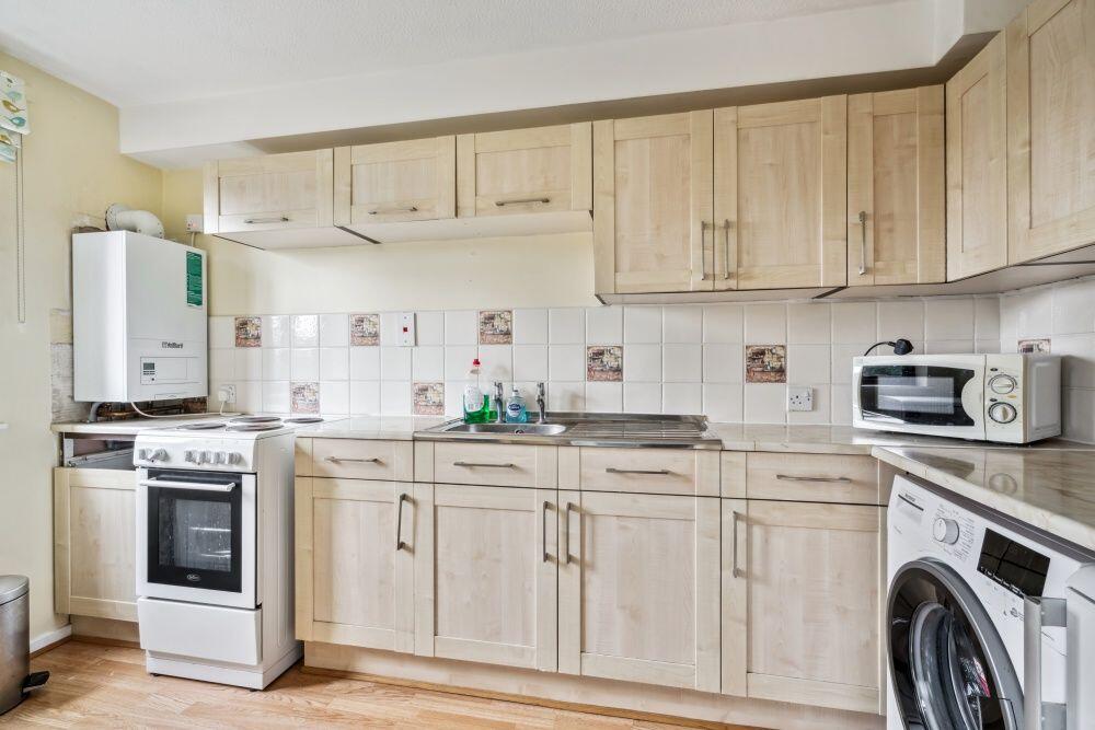 Windsor Court, Westbury Lodge Close, Pinner - View 3