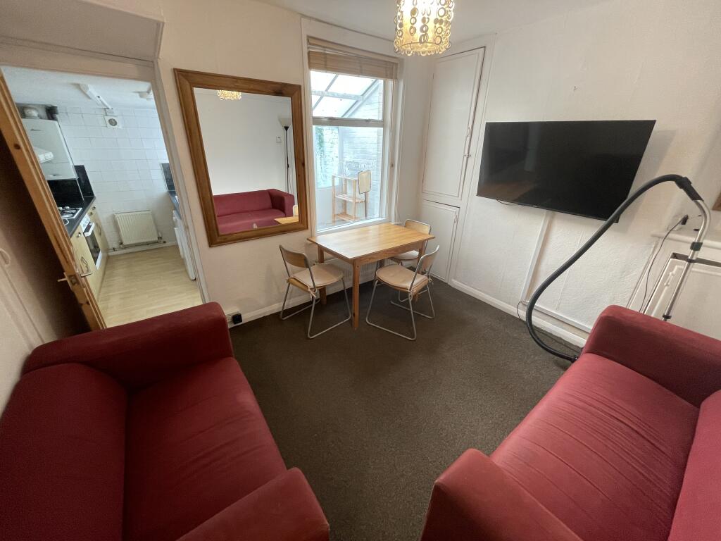 Main image of property: Hoopern Street, 62, Exeter