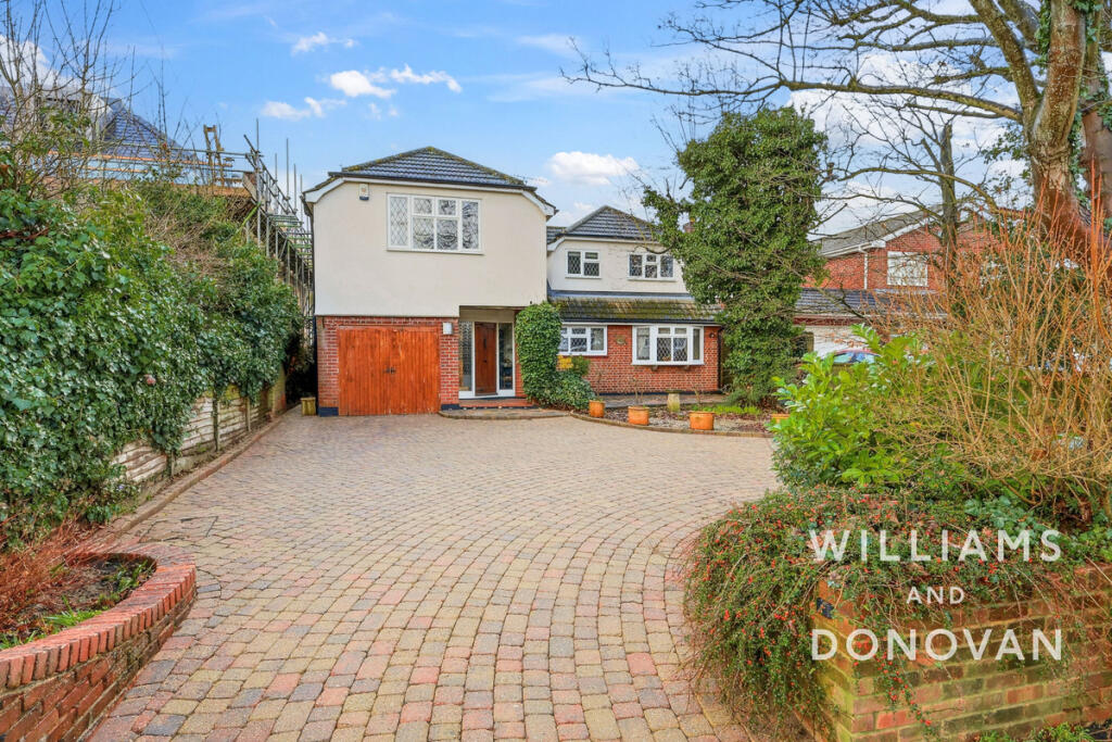 Main image of property: The Chase, Thundersley, SS7 3