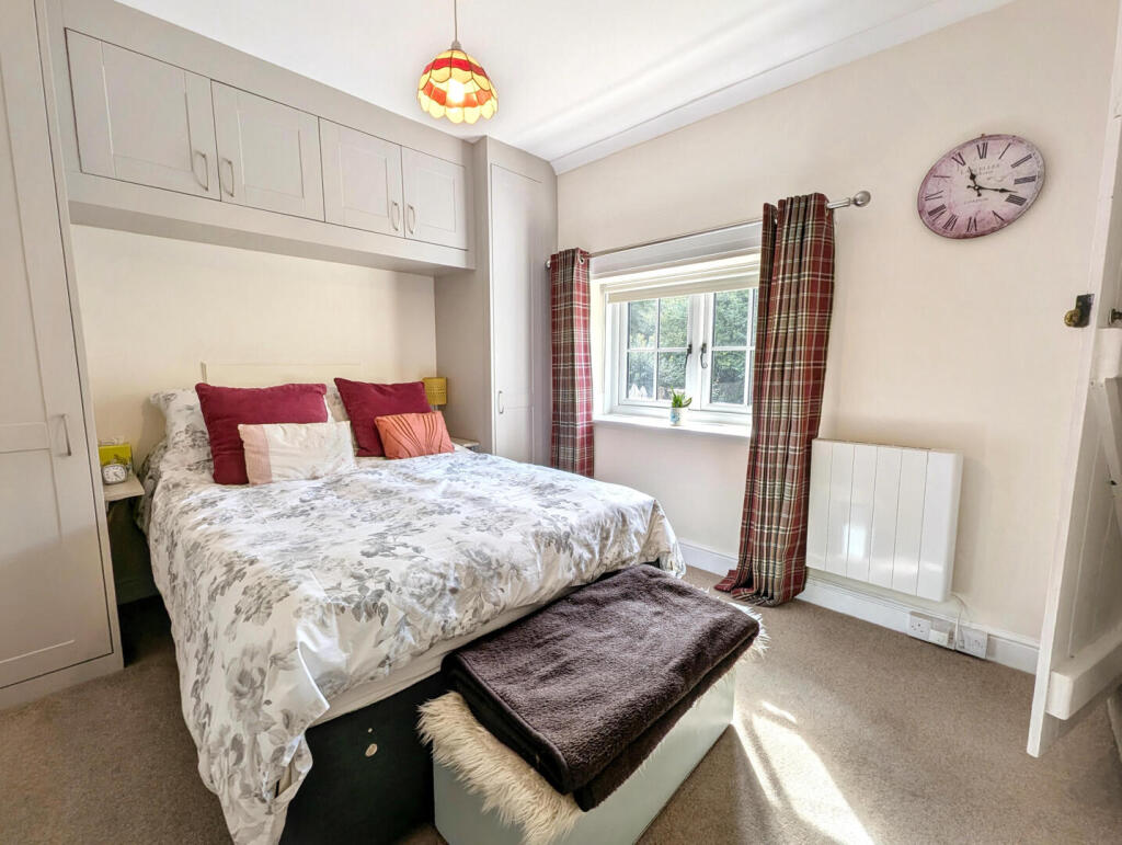 House in Taunton - View 4