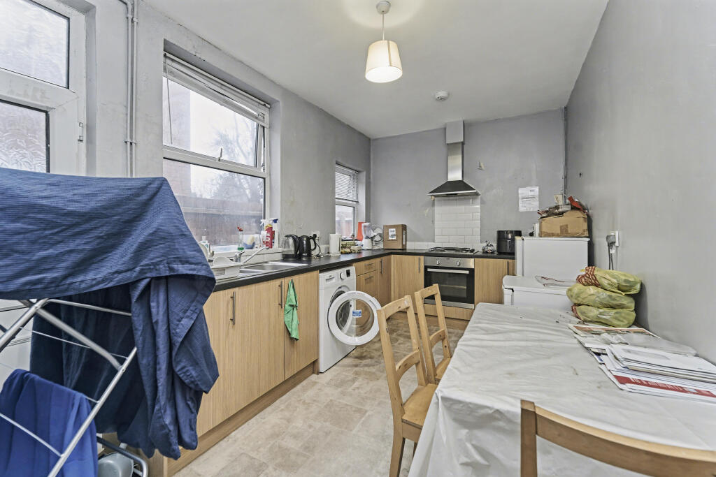 Additional image 2 of 259 Bearwood Road, Smethwick, West Midlands B66 4NA