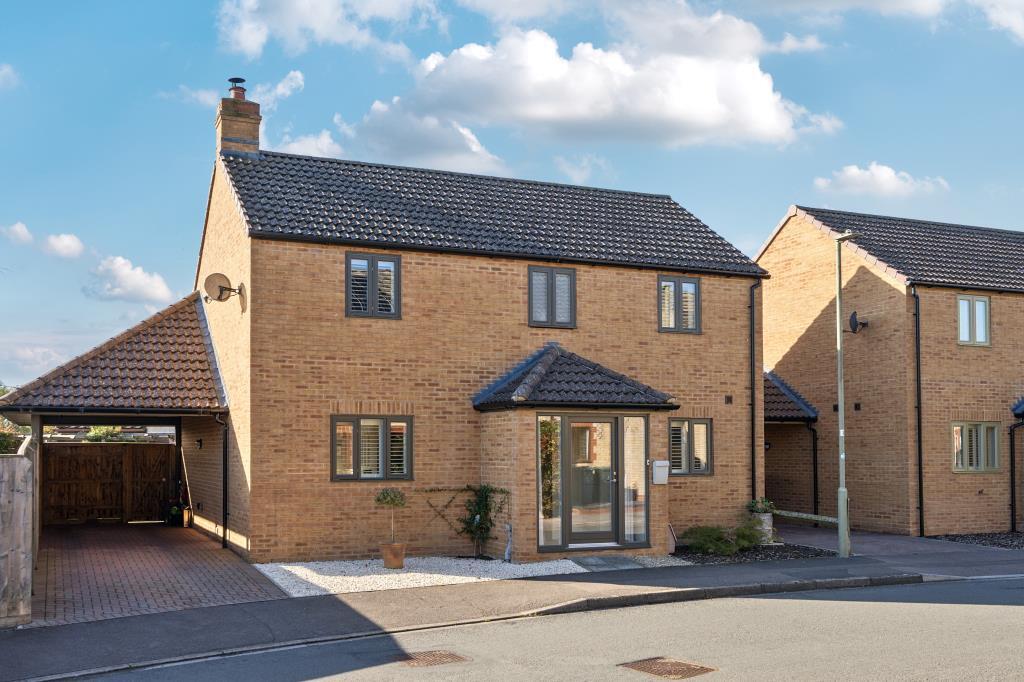 3-bed detached on Cotswold Close, Minster Lovell, OX29, £475,000