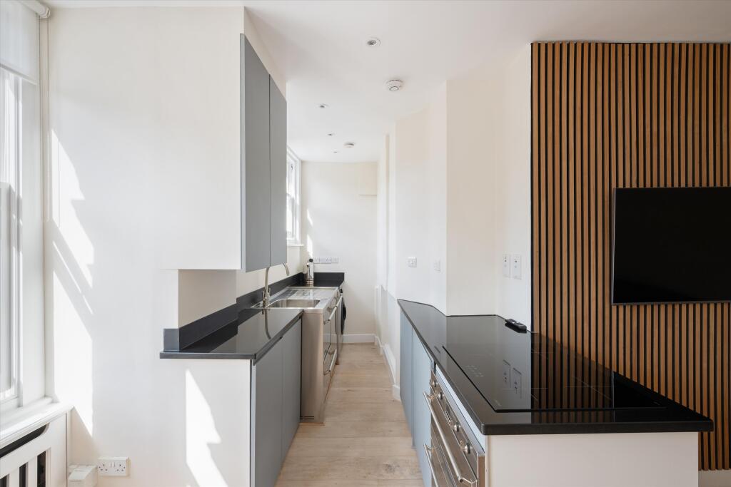Apartment in London - More