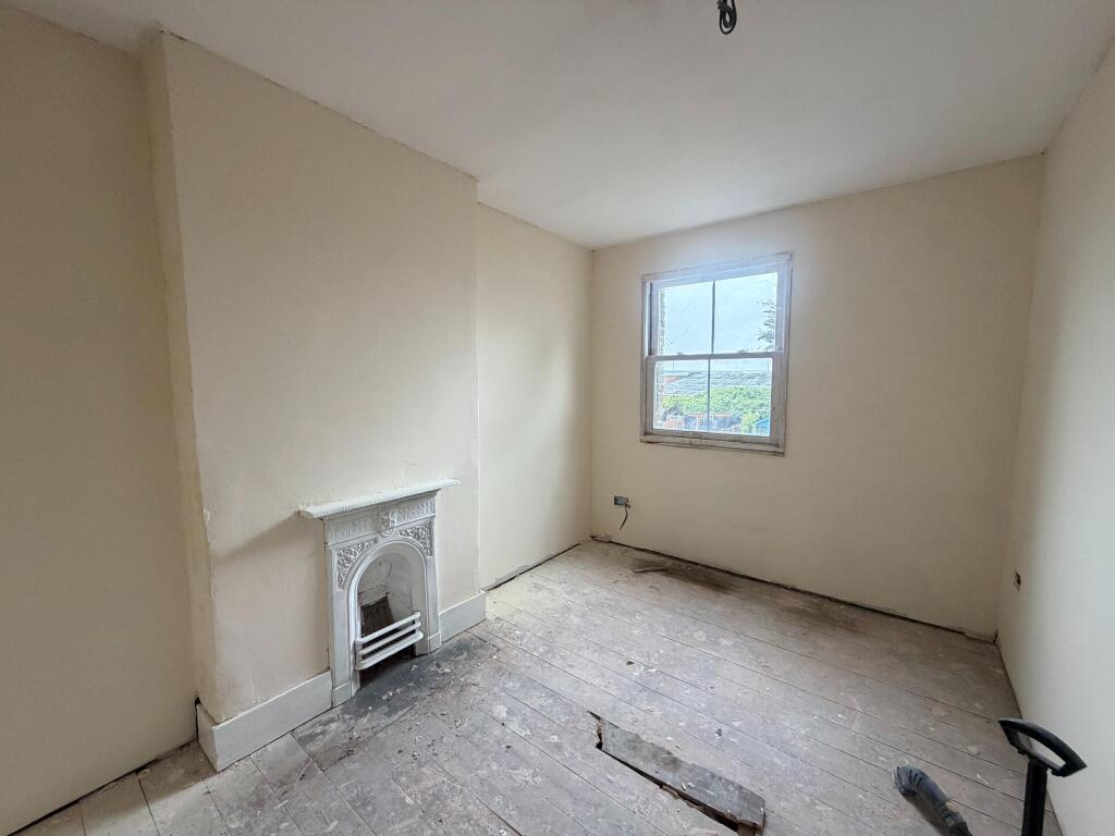 House in Canterbury - More