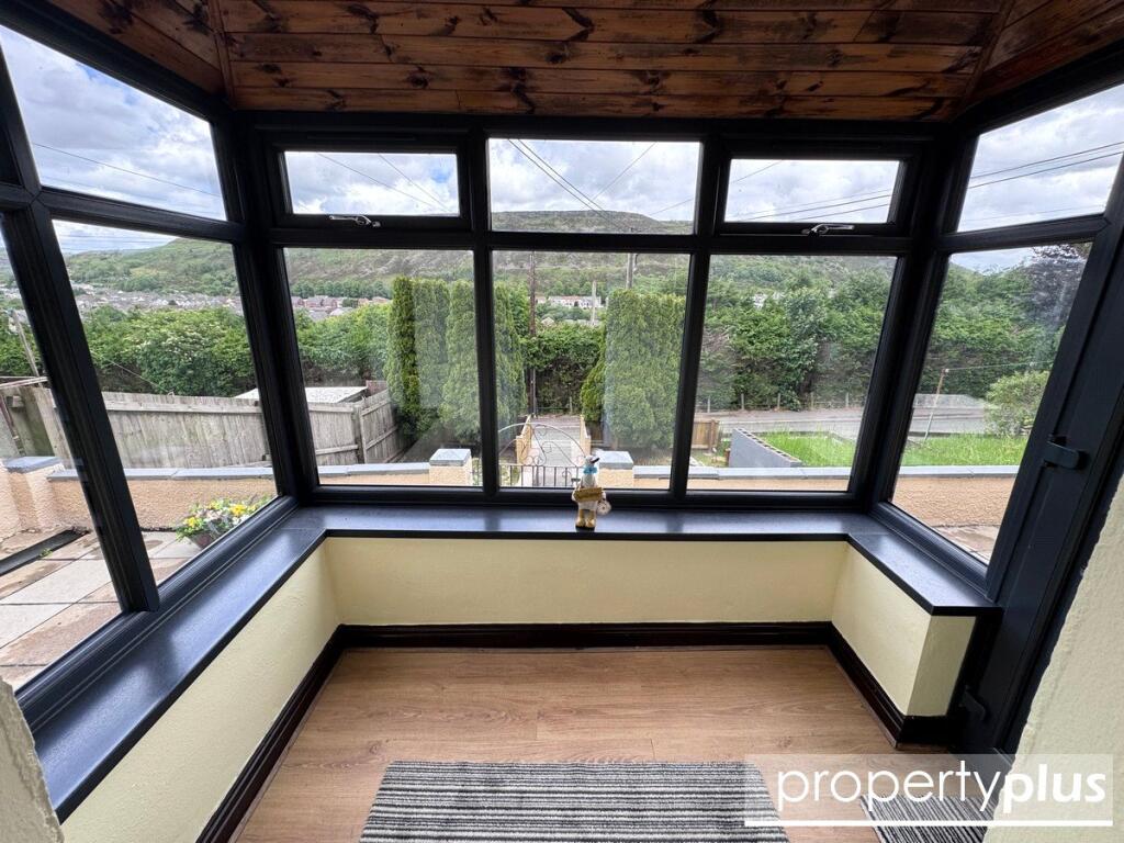 House in Tonypandy, Tonyrefail - View 4