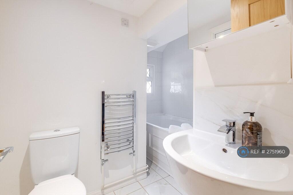 Additional image 13 of Darby Drive, Welwyn, AL6