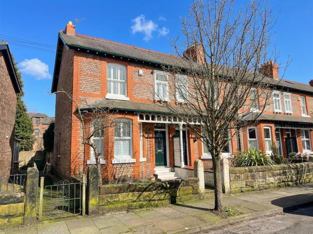 2-bed terraced on Harcourt Road, Altrincham, £450,000
