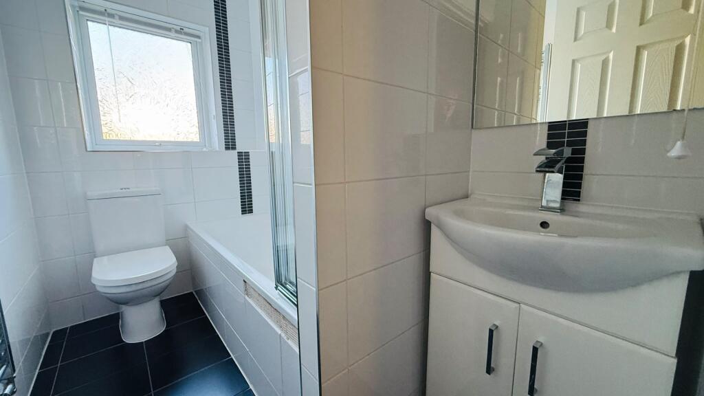 Apartment in Gillingham, Medway - More