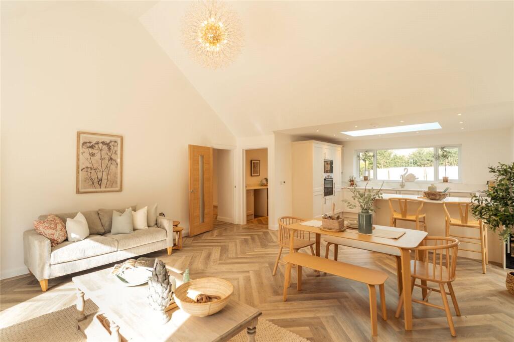 The Oaks, Main Road, Filby, Great Yarmouth, NR29 photo 4