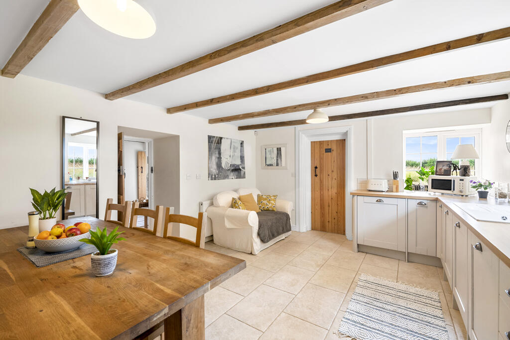 Old Glebe Farmhouse (Barn One), Horncastle Lane, Lincoln, Lincolnshire, LN1 2SZ photo 4