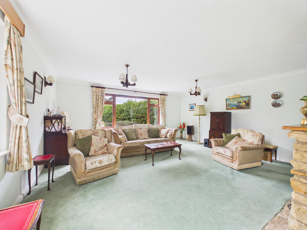 House in Slough - View 5