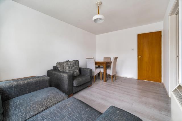 Guernsey House, Reading - View 2