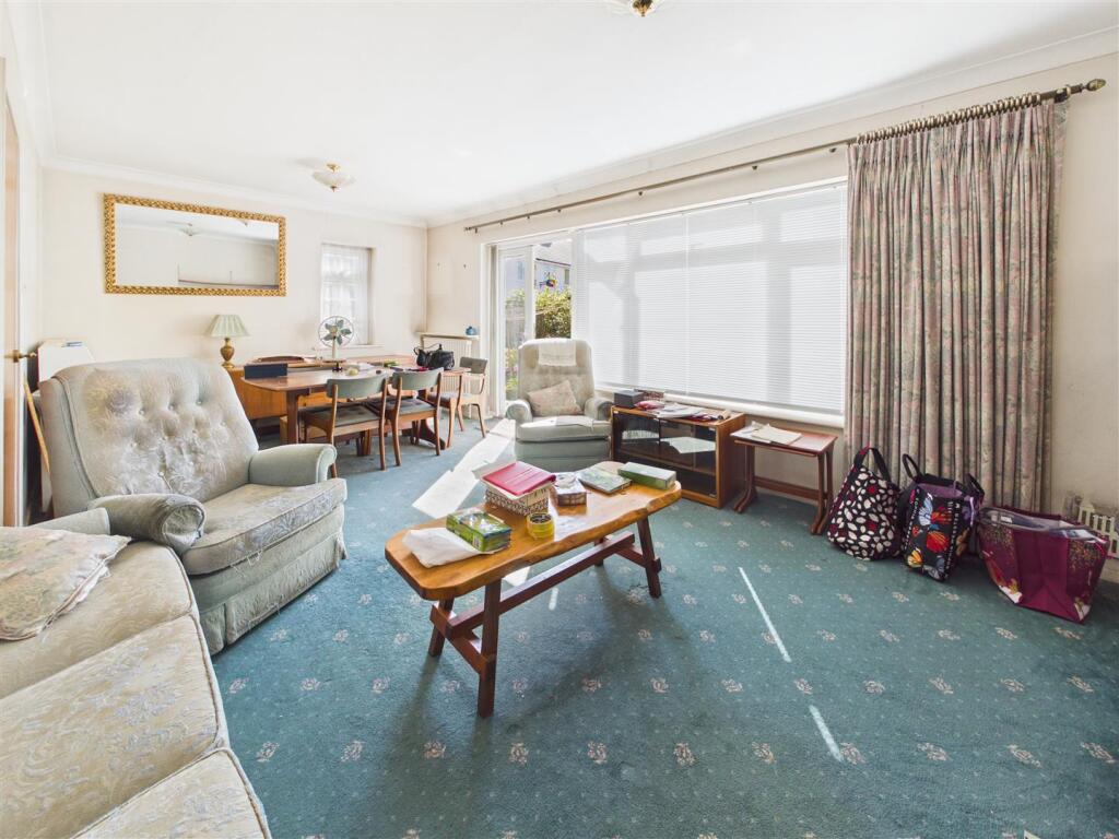 House in Walton-on-Thames, Surrey - View 4