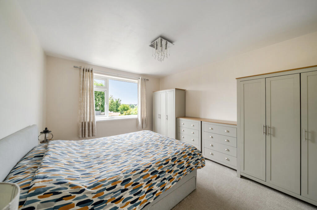 House in Leeds, Hillfoot, Stanningley - View 5