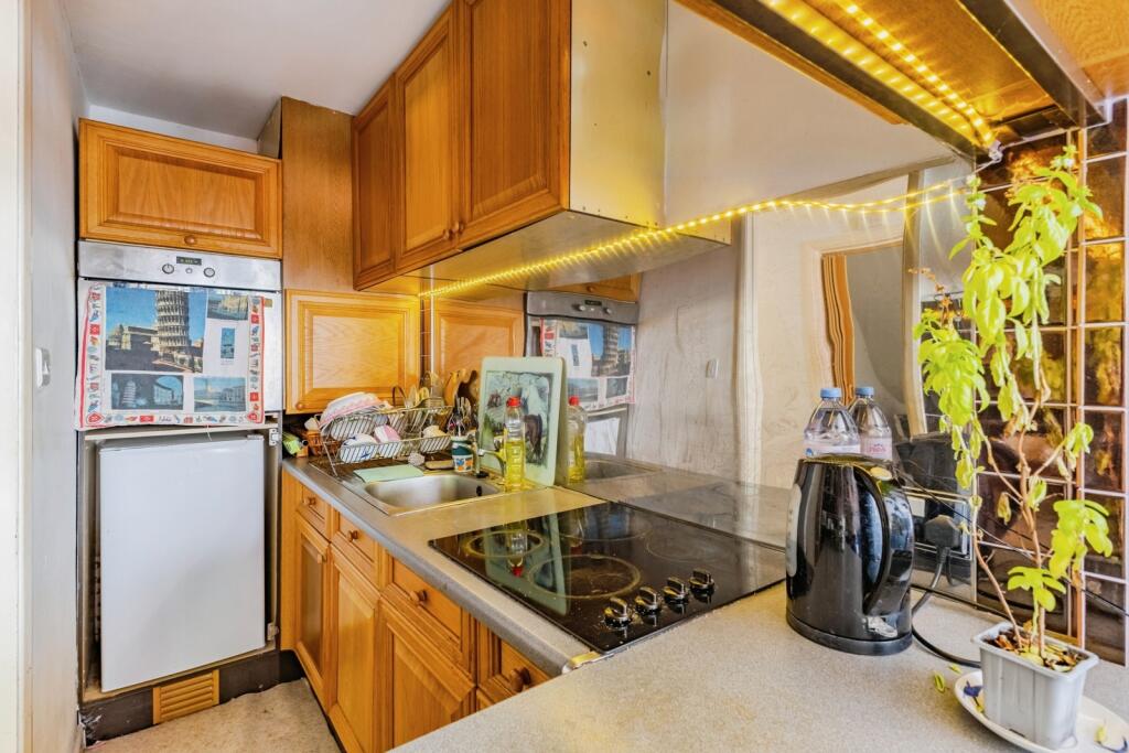 Apartment in Torquay - View 3