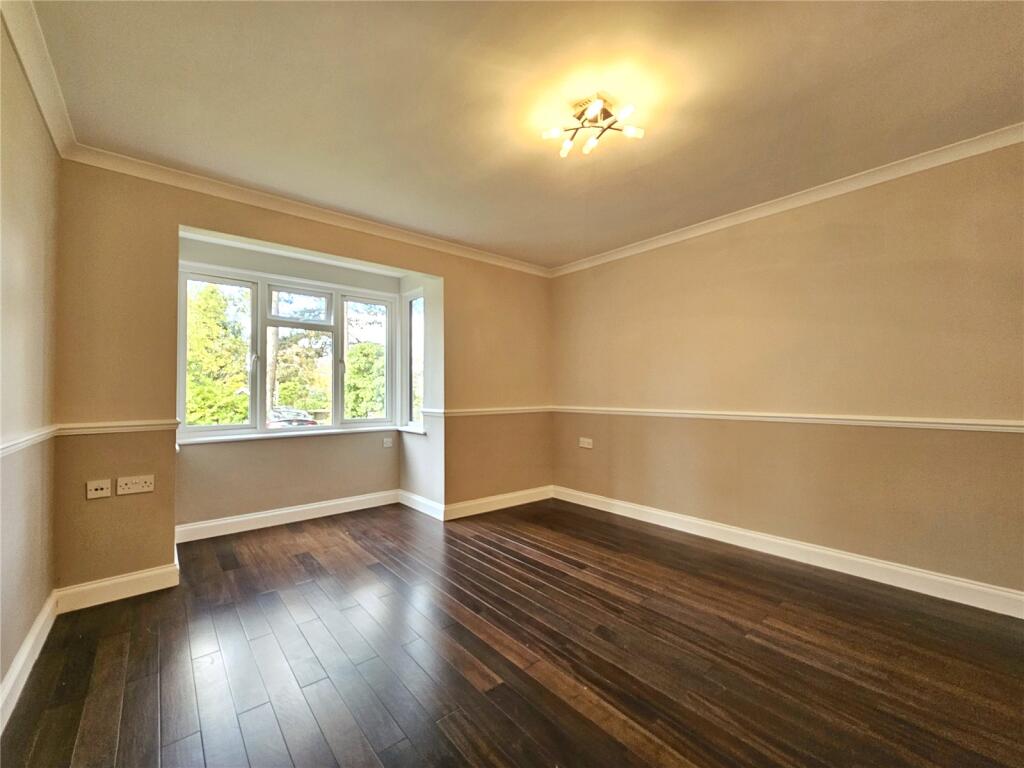 Apartment in Guildford - View 4