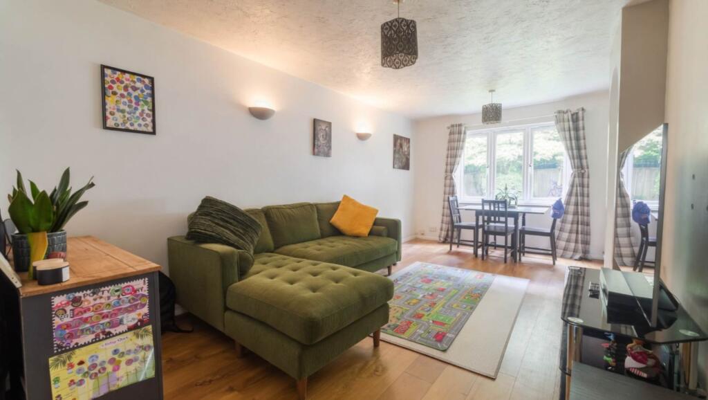 Tudor Close, Hatfield - View 2