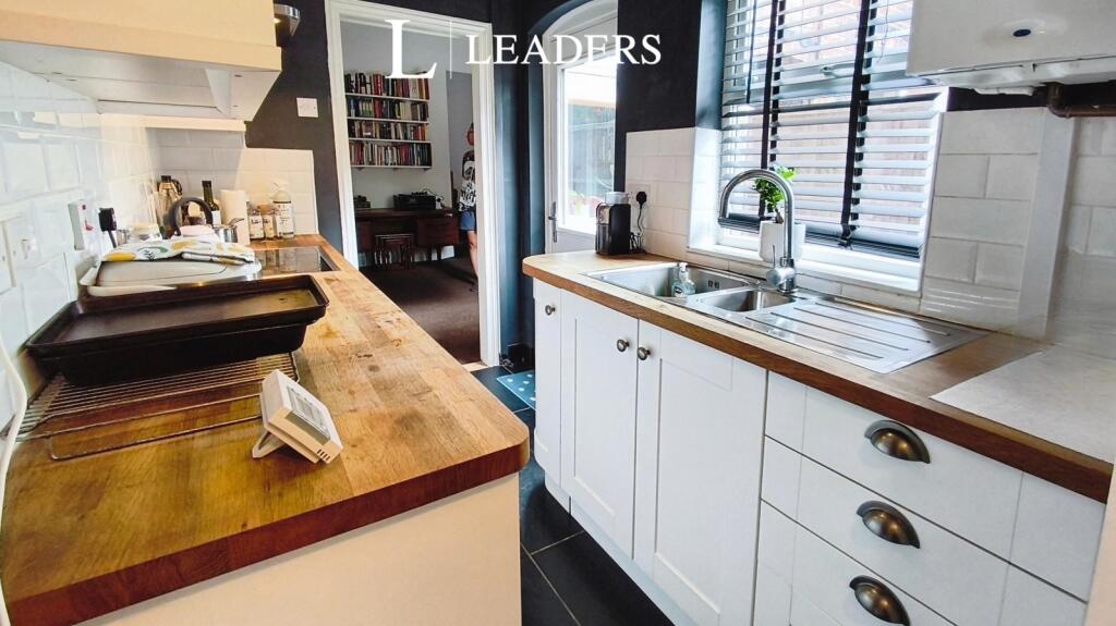 House in Birmingham, Cotteridge - More