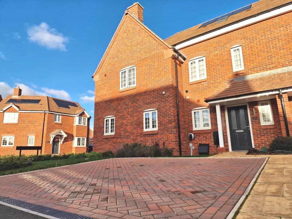 Main image of property: Needlers Way, B62