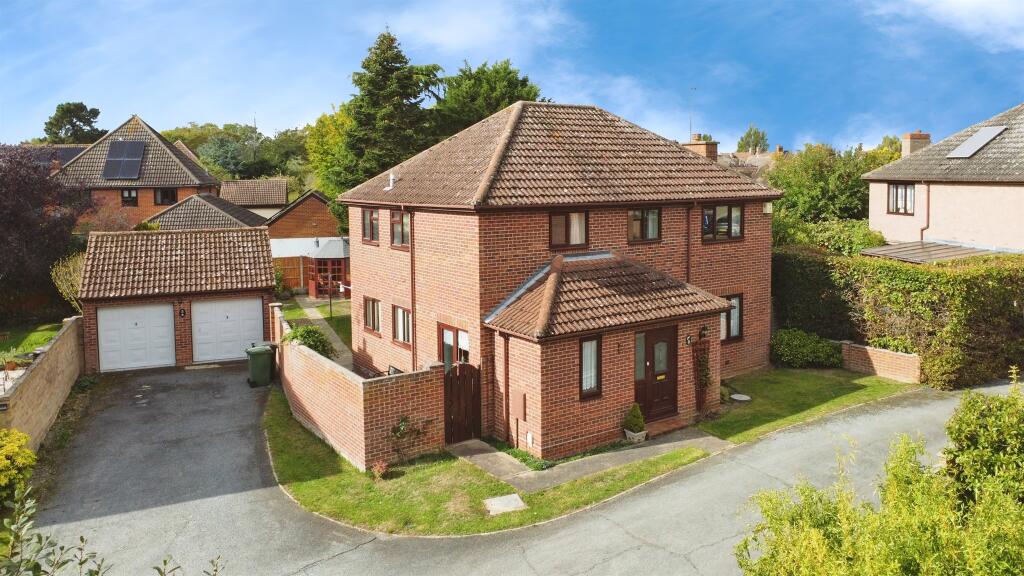 Main image of property: Doubleday Gardens, Braintree