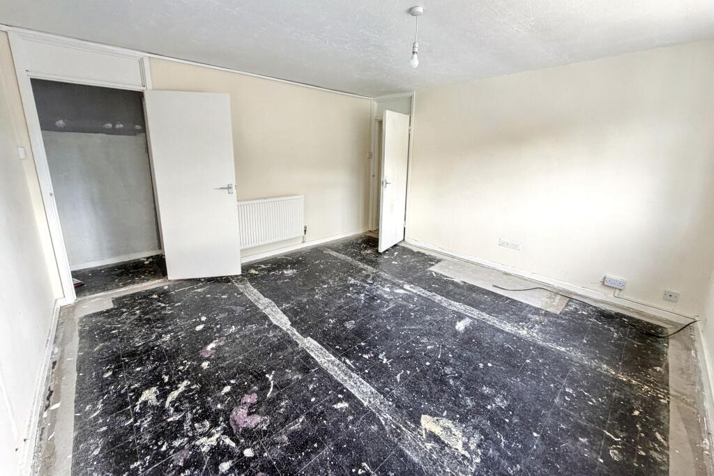 Apartment in Swindon, Calne - View 5