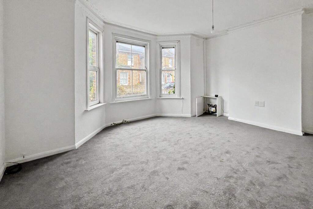 Apartment in London - View 2