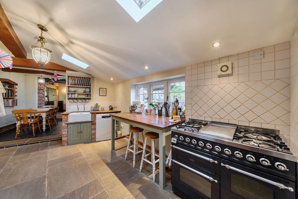 House in Nottingham - View 4