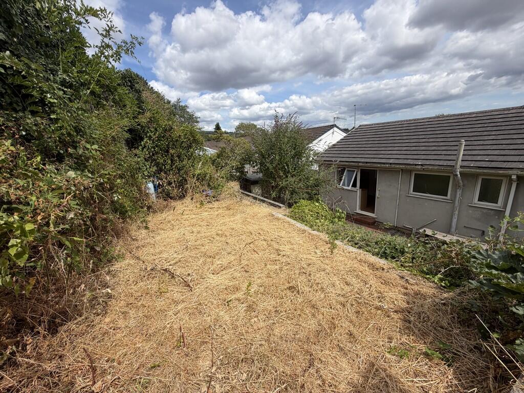 18, Emmetts Park, Ashburton photo 3