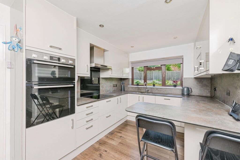 House in Sutton Coldfield, Wylde Green - More