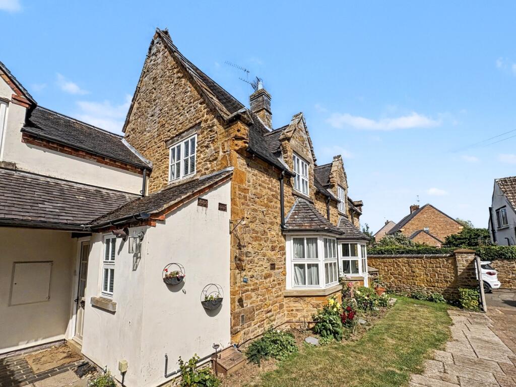 The Old School, Oakham Lane, Staverton, NN11 6JQ - View 3